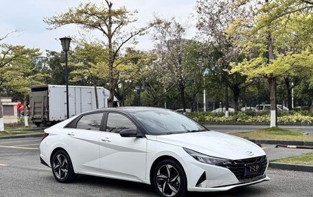 Hyundai Elantra, 2023 год, 1 220 000 рублей, 3 фотография