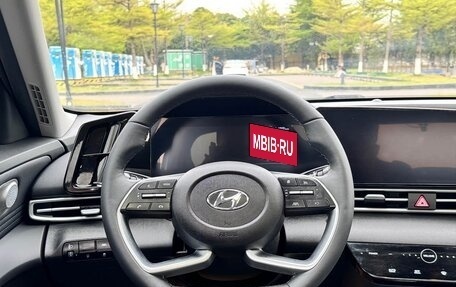 Hyundai Elantra, 2023 год, 1 220 000 рублей, 14 фотография
