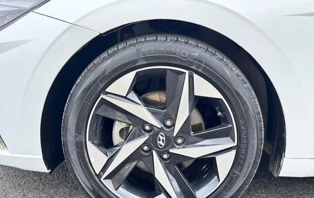 Hyundai Elantra, 2023 год, 1 220 000 рублей, 25 фотография