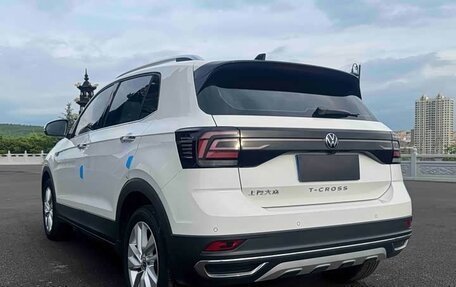 Volkswagen T-Cross I, 2022 год, 1 200 000 рублей, 3 фотография