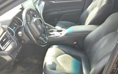Toyota Camry, 2021 год, 3 200 000 рублей, 13 фотография