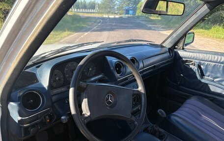 Mercedes-Benz W123, 1981 год, 400 000 рублей, 7 фотография