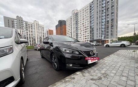 Nissan Leaf II, 2019 год, 1 458 000 рублей, 2 фотография