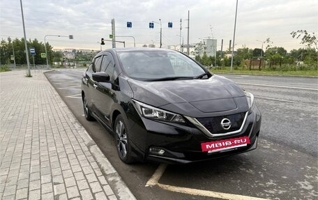 Nissan Leaf II, 2019 год, 1 458 000 рублей, 13 фотография