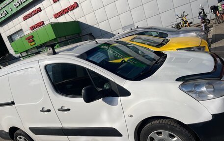 Peugeot Partner II рестайлинг 2, 2013 год, 600 000 рублей, 7 фотография