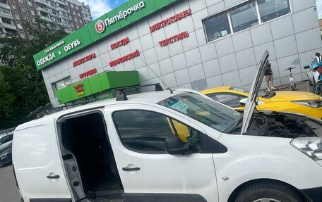 Peugeot Partner II рестайлинг 2, 2013 год, 600 000 рублей, 14 фотография
