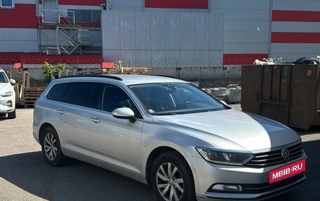 Volkswagen Passat B8 рестайлинг, 2019 год, 1 850 000 рублей, 2 фотография