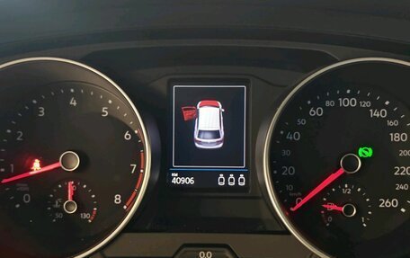 Volkswagen Tiguan II, 2020 год, 3 050 000 рублей, 2 фотография