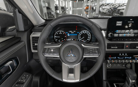 Mitsubishi L200, 2025 год, 5 300 000 рублей, 10 фотография