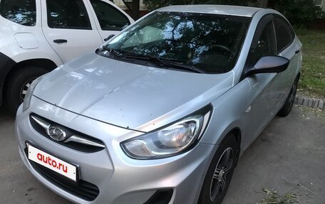Hyundai Solaris II рестайлинг, 2011 год, 490 000 рублей, 1 фотография