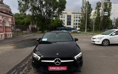Mercedes-Benz A-Класс, 2019 год, 2 300 000 рублей, 1 фотография