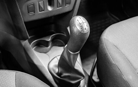 Renault Logan II, 2014 год, 450 000 рублей, 19 фотография