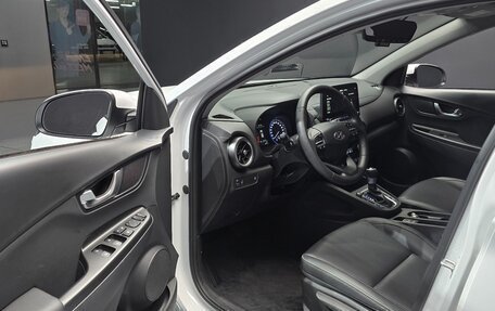 Hyundai Kona I, 2022 год, 1 520 000 рублей, 10 фотография