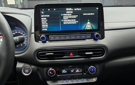 Hyundai Kona I, 2022 год, 1 520 000 рублей, 14 фотография