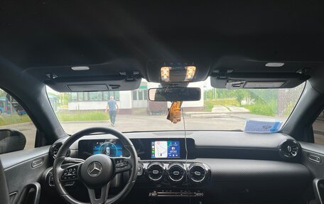 Mercedes-Benz A-Класс, 2019 год, 2 300 000 рублей, 10 фотография