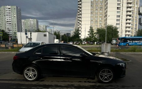 Mercedes-Benz A-Класс, 2019 год, 2 300 000 рублей, 7 фотография