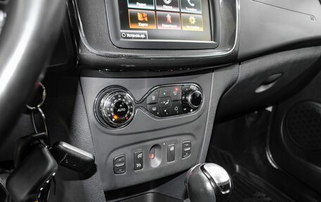 Renault Logan II, 2019 год, 1 080 000 рублей, 19 фотография