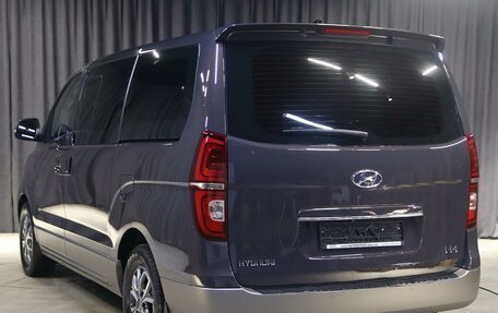 Hyundai H-1 II рестайлинг, 2019 год, 2 549 000 рублей, 4 фотография