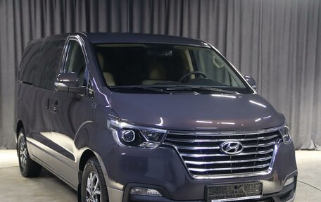 Hyundai H-1 II рестайлинг, 2019 год, 2 549 000 рублей, 3 фотография