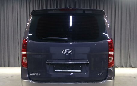 Hyundai H-1 II рестайлинг, 2019 год, 2 549 000 рублей, 14 фотография