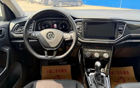 Volkswagen T-Roc I, 2021 год, 1 315 000 рублей, 9 фотография