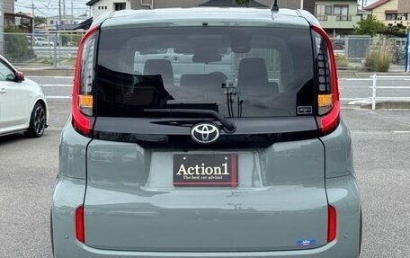 Toyota Sienta, 2023 год, 1 000 100 рублей, 8 фотография