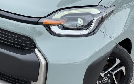 Toyota Sienta, 2023 год, 1 000 100 рублей, 13 фотография
