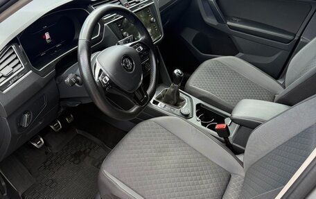Volkswagen Tiguan II, 2017 год, 1 850 000 рублей, 11 фотография