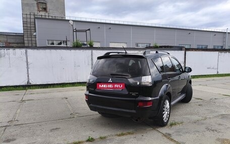 Mitsubishi Outlander III рестайлинг 3, 2011 год, 1 100 000 рублей, 7 фотография