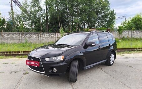 Mitsubishi Outlander III рестайлинг 3, 2011 год, 1 100 000 рублей, 2 фотография