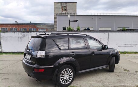 Mitsubishi Outlander III рестайлинг 3, 2011 год, 1 100 000 рублей, 8 фотография
