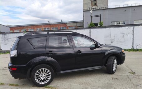 Mitsubishi Outlander III рестайлинг 3, 2011 год, 1 100 000 рублей, 9 фотография