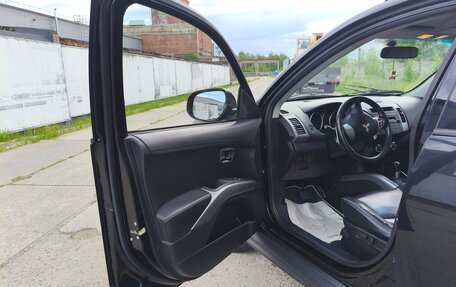 Mitsubishi Outlander III рестайлинг 3, 2011 год, 1 100 000 рублей, 12 фотография