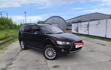 Mitsubishi Outlander III рестайлинг 3, 2011 год, 1 100 000 рублей, 11 фотография