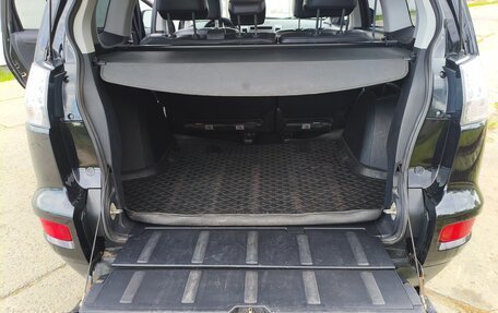 Mitsubishi Outlander III рестайлинг 3, 2011 год, 1 100 000 рублей, 23 фотография