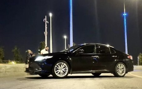 Toyota Camry, 2018 год, 2 400 000 рублей, 5 фотография