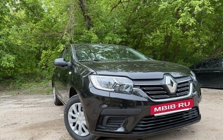 Renault Logan II, 2018 год, 1 699 000 рублей, 2 фотография