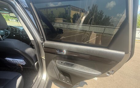 KIA Sorento II рестайлинг, 2010 год, 1 070 000 рублей, 13 фотография
