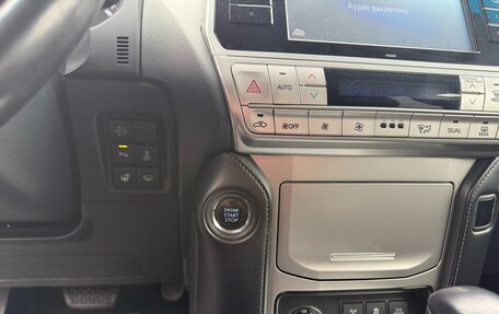 Toyota Land Cruiser Prado 150 рестайлинг 2, 2019 год, 5 300 000 рублей, 13 фотография
