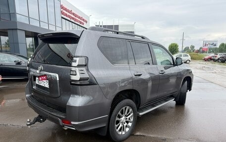 Toyota Land Cruiser Prado 150 рестайлинг 2, 2019 год, 5 300 000 рублей, 3 фотография
