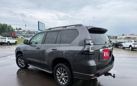 Toyota Land Cruiser Prado 150 рестайлинг 2, 2019 год, 5 300 000 рублей, 5 фотография