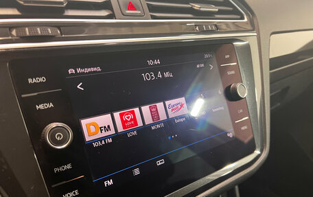 Volkswagen Tiguan II, 2019 год, 2 010 000 рублей, 13 фотография