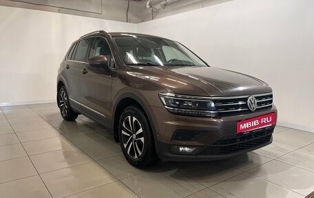 Volkswagen Tiguan II, 2019 год, 2 010 000 рублей, 2 фотография