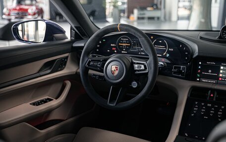 Porsche Taycan I, 2020 год, 7 395 000 рублей, 17 фотография