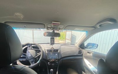 Hyundai Solaris II рестайлинг, 2013 год, 720 000 рублей, 1 фотография