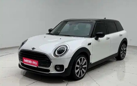 MINI Clubman, 2023 год, 2 715 000 рублей, 3 фотография