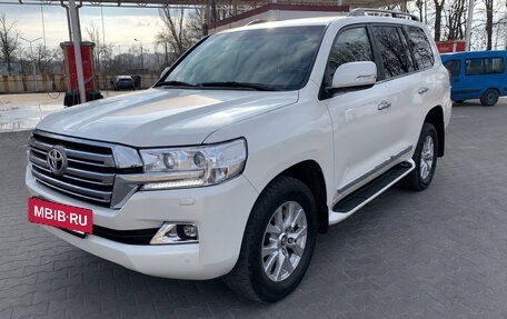 Toyota Land Cruiser 200, 2017 год, 5 500 000 рублей, 3 фотография