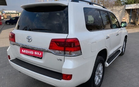 Toyota Land Cruiser 200, 2017 год, 5 500 000 рублей, 4 фотография