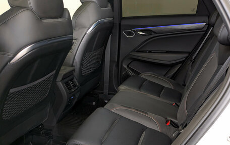Geely Tugella FY11, 2023 год, 2 950 000 рублей, 11 фотография