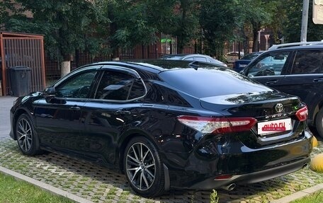 Toyota Camry, 2019 год, 2 950 000 рублей, 2 фотография